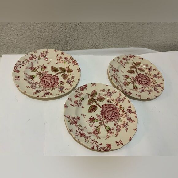 Vtg Johnson Bros England Rose Chintz 3 Scalloped Saucers 6” hand engraving G18 - Picture 1 of 9